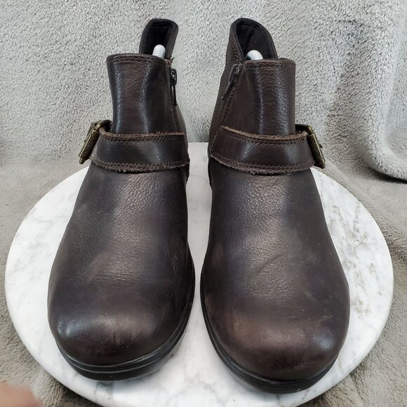 Skechers Shoes Womens Size 8.5 Chocolate Brown Leather Metronome Ankle Boots - Picture 3 of 10